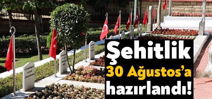 30 Ağustos Zafer Bayramı öncesi İzmit Bağçeşme Mezarlığı’nda bulunan Namazgah