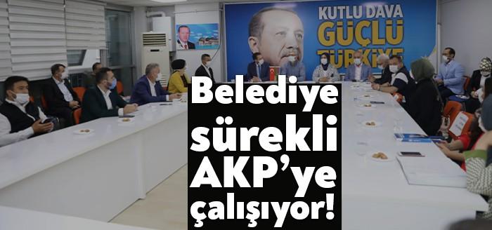 Derince Belediyesi sürekli olarak AKP Derince İlçe Teşkilatı'nın haberlerini basına