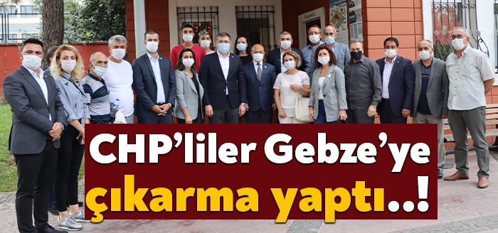 Muhtar gezileri ile kentin dört bir yanını dolaşan CHP’liler dün