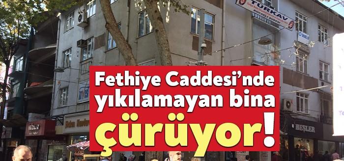İzmit Fethiye Caddesi üzerinde bulunan Vakıflar’a ait 4 katlı iş