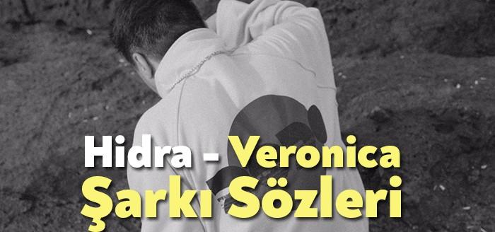Hidra - Veronica Şarkı Sözleri kısa sürede trendlerdeki yerini aldı.