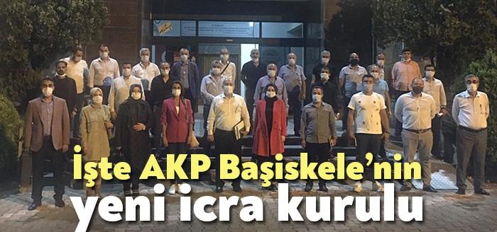 AKP Başiskele İlçe Başkanı Mustafa Koral başkanlığında gerçekleşen yönetim kurulu