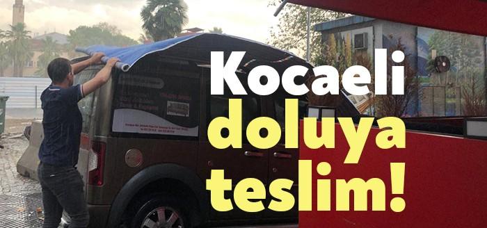 Marmara Bölgesi için yapılan fırtına uyarısı Kocaeli'yi öğleden sonra vurdu.