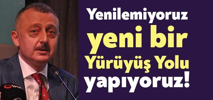 Kocaeli Büyükşehir Belediye Başkanı Tahir Büyükakın Yürüyüş Yolu’nu yenilemediklerini, yeni