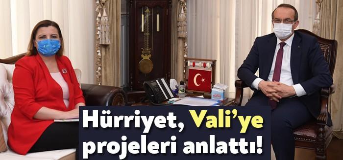 İzmit Belediye Başkanı Fatma Kaplan Hürriyet ve Vali Seddar Yavuz,