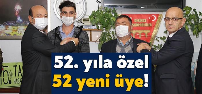 52 kişiye rozetleri Milliyetçi Hareket Partisi Kocaeli il başkanı