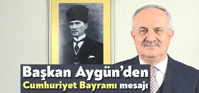 Derince Belediye Başkanı Zeki Aygün, 29 Ekim Cumhuriyet Bayramı dolayısıyla