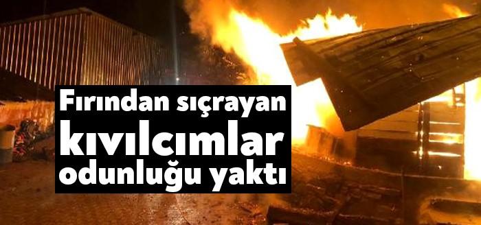 Kocaeli'nin Derince ilçesinde, bahçede bulunan taş fırından sıçrayan kıvılcımlar yanında