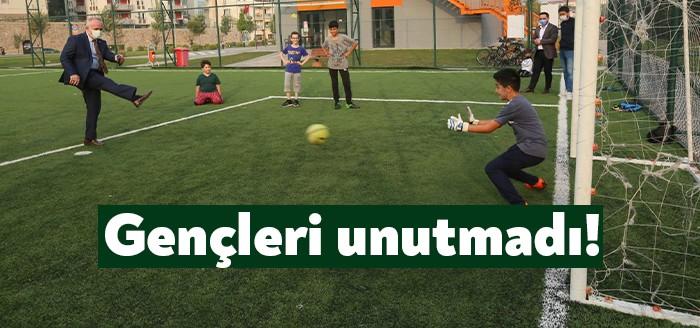 Derince’de eğitim ve sporun bir arada buluştuğu Abdullah Tayyip Olçok