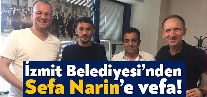Kocaelispor ile birlikte şampiyonluk yaşamış isimlere Kocaelispor şampiyonluk seti vererek,