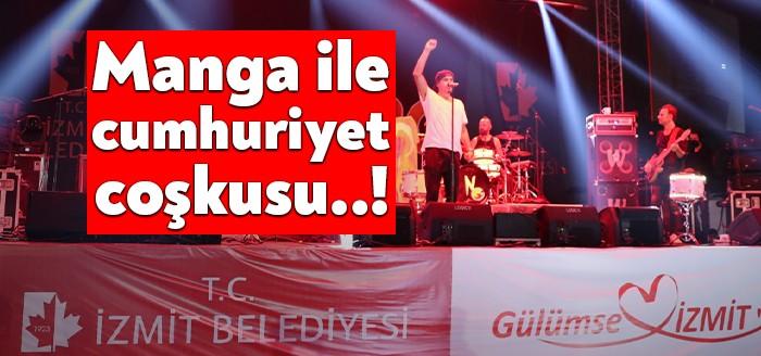Cumhuriyet Bayramı’na özel kutlamalarla İzmit’in her köşesinde bayram coşkusunu hissettiren