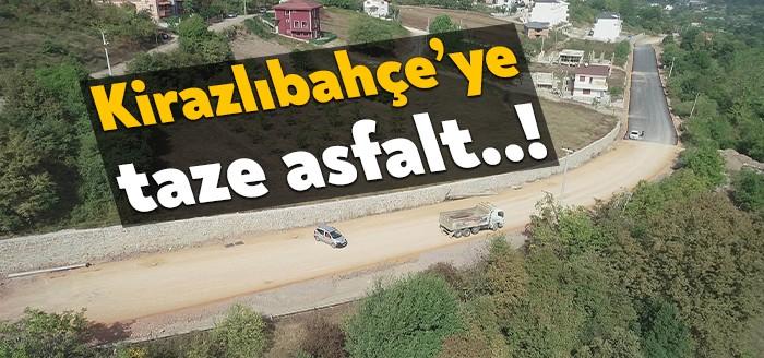 Çalışmalar tamamlandığında üç şerit olacak olan Kirazlıbahçe Caddesi’nde çalışmalar hız