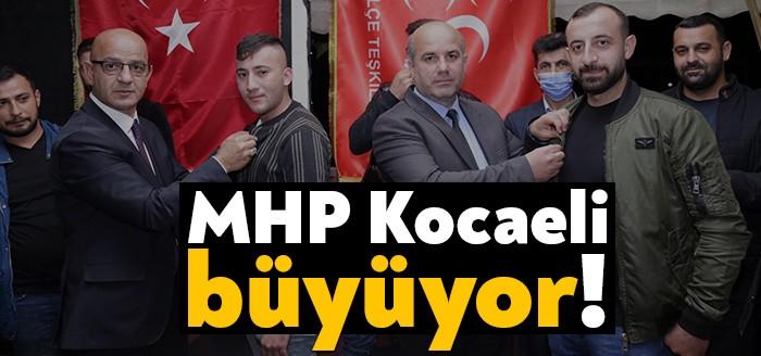 MHP'de üye çalışması devam ediyor. Bu akşam MHP Çayırova İlçe
