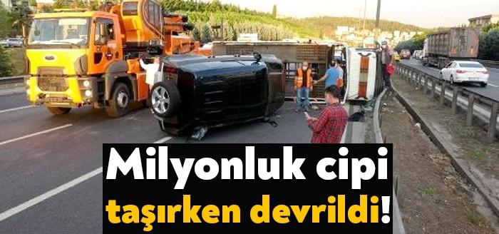 Kocaeli'nin Derince ilçesi TEM Otoyolu geçişinde, üzerinde bulunan cip ile