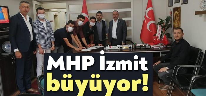 MHP İzmit İlçe Başkanlığı, yeni dönemde gençlerden yoğun olarak üyelik