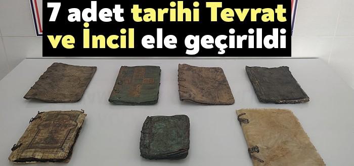 İzmit İlçesi Gölkay mevkiine gelen kişiler, jandarma tarafından durdurularak araçlarında