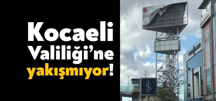 Real AVM’nin dev totemine Kocaeli Valiliği tarafından “evde kal” çağrısını