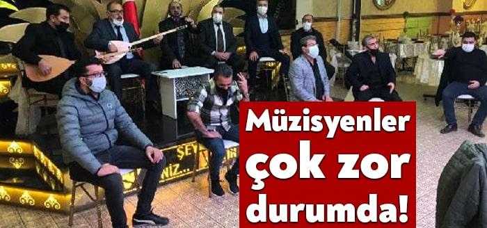 Kocaeli'nin Gebze ilçesinde eğlence sektöründe hizmet veren müzisyenler, koronavirüs salgını
