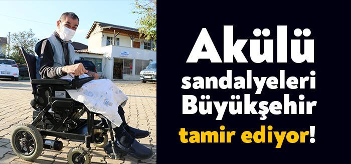 Kocaeli Büyükşehir Belediyesi, tekerlekli sandalyesi arızalanan engelli vatandaşlara ücretsiz hizmet