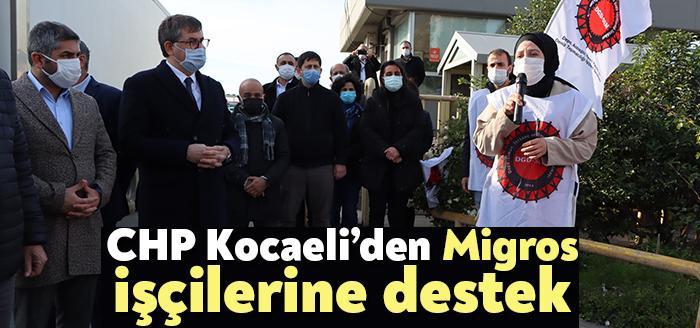 Ücretsiz izne çıkartılan Şekerpınar Migros Depo işçilerinin eylemine destek veren