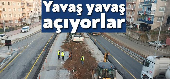 Kocaeli Büyükşehir Belediyesi tarafından yapılan Karamürsel Kent Meydanı Köprülü Kavşağında,