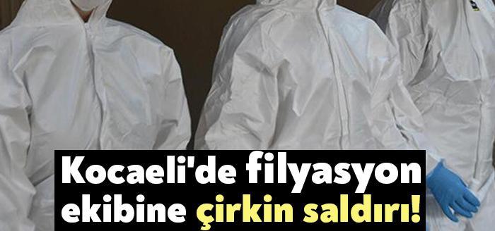 Derince ilçesinde, filyasyon ekibinde görevli sağlık çalışanı, koronavirüs hastasına ilaç götürdüğü sırada hasta yakınının saldırısına uğradı.