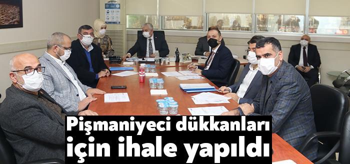 Pişmaniyeciler Meydanı’ndaki bir büfe ve iki dükkan için Büyükşehir Belediyesi
