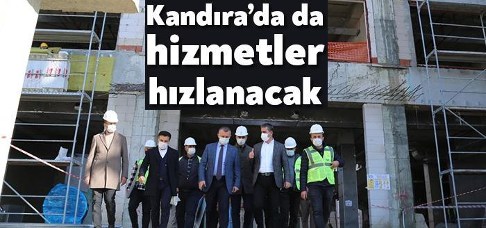 Kocaeli Büyükşehir Belediye Başkanı Doç. Dr. Tahir Büyükakın, Kandıra'da yapılan