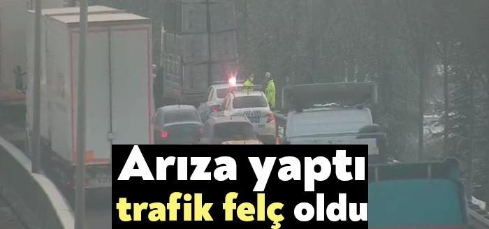 D-130 Başiskele Yuvacık Sapağı mevkiinde meydana gelen trafik kazası nedeniyle