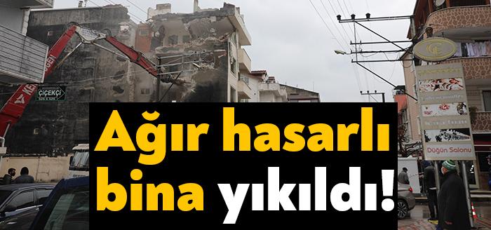1999 yılında yaşanan Gölcük Depremi'nde ağır hasar görerek hakkında yıkım