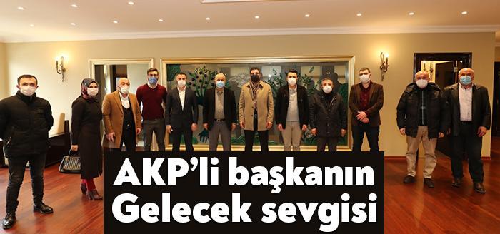 AKP’den ayrılan Ahmet Davutoğlu’nun kurduğu Gelecek Partisi, kabul görmeye başladı.