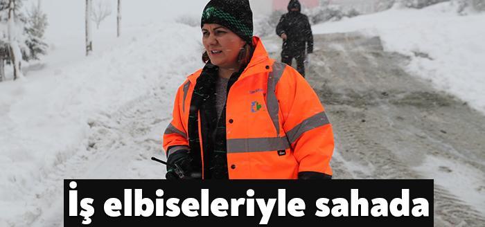 İzmit Belediyesinin yoğun kar muhalefeti sebebiyle mesai yapan Fen İşleri