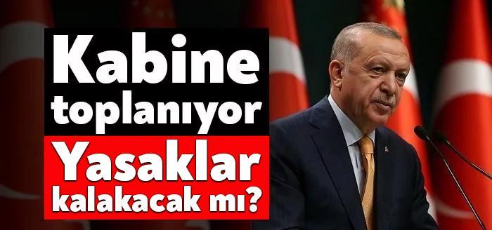 Zor günler geçiren esnaf Ankara'dan gelecek yasakların esnetilmesi haberini bekliyor.