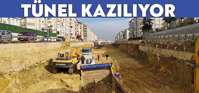 Kocaeli Büyükşehir Belediyesi tarafından yapılan Karamürsel Kent Meydanı Köprülü Kavşağında,
