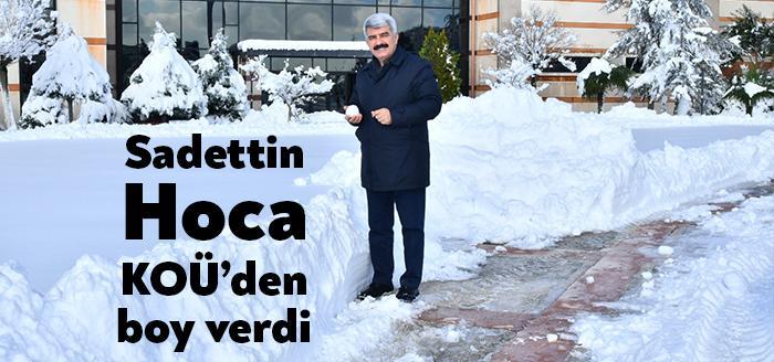 Kocaeli Üniversitesi’nin faaliyet gösterdiği Umuttepe Kampüsü’nde kar kalınlığı 60 santimetreyi
