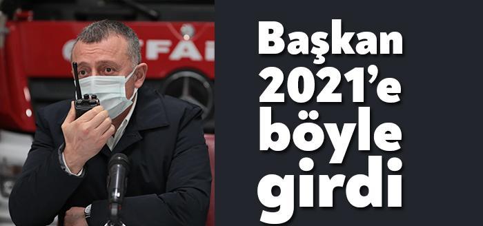 Kocaeli Büyükşehir Belediye Başkanı Tahir Büyükakın, 2021 yılına itfaiye ve zabıta
