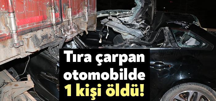 İzmit TEM otoyolunda otomobilin tıra çarpması sonucu meydana gelen trafik