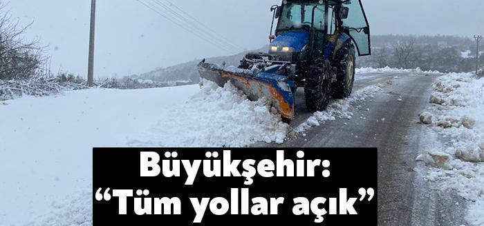 Kocaeli Büyükşehir Belediyesi Karla Mücadele ekipleri sorumlu bulunduğu bölgelerde yolları