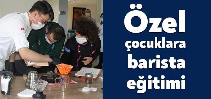 Kocaeli Büyükşehir Belediyesi'ne bağlı Cemil Meriç Engelsiz Yaşam Merkezi’nde eğitim