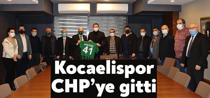 CHP Kocaeli İl Başkanı Harun Özgür Yıldızlı ve yönetimi, Kocaelispor