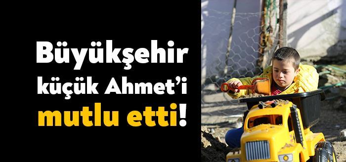 Kocaeli Büyükşehir Belediye Başkanı Doç. Dr. Tahir Büyükakın, 7 yaşındaki