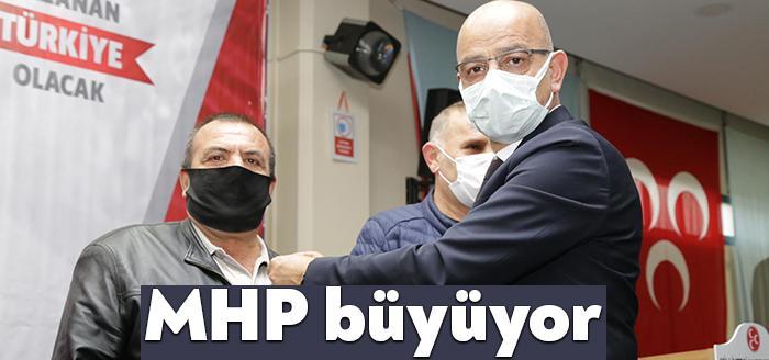 MHP İl Başkanı Aydın Ünlü’nün katılımıyla MHP Derince İlçe Teşkilatı’na