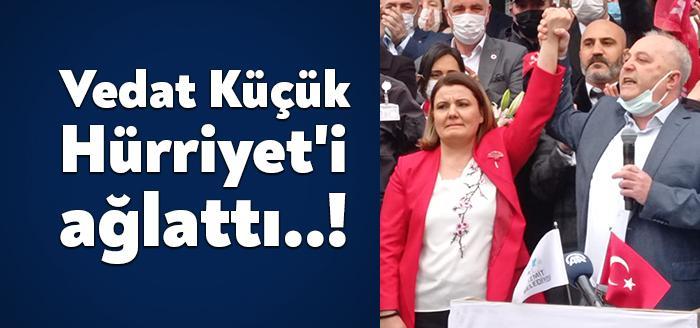 İzmit Belediyesi toplu iş sözleşmesi öncesi İzmit Belediyesi önünde eğlenceler