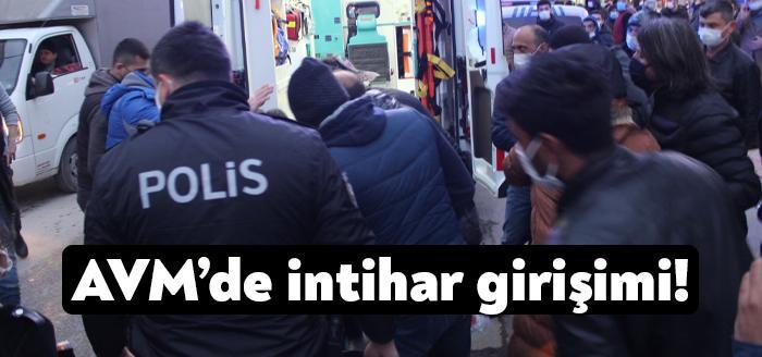 Körfez Güney Mahallesi Tuğrul Caddesi'nde yer alan bir alışveriş merkezine