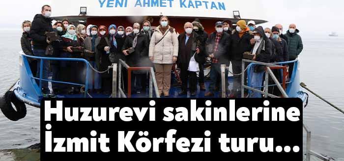 Yaşlılara Saygı Haftası kapsamında huzurevi sakinleri vapurla Kocaeli turu attı.