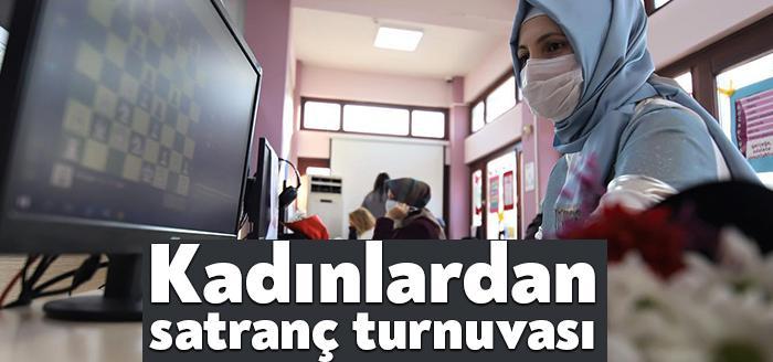Kocaeli Büyükşehir Belediyesi Bilgievleri Kadınlar Satranç Turnuvası’na üç kategoride toplam 99