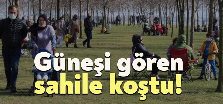 İzmit'te güneşli havayı fırsat bilen vatandaşlar sahile akın etti. Sahilde