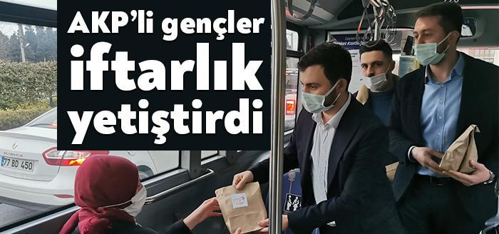 AKP Kocaeli İl Gençlik Kolları Başkanı Baki Özdemir'in katılımıyla AKP'li