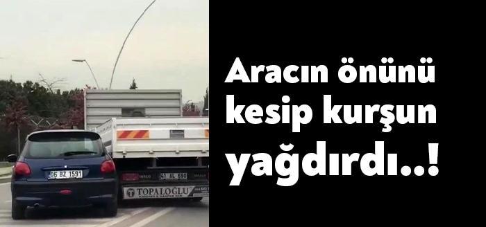 Kocaeli'nin Gebze ilçesinde bir kişi, aralarında husumet bulunan şahsın önünü