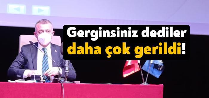 Kocaeli Büyükşehir Belediye Başkanı Tahir Büyükakın ve muhalefet meclis üyeleri